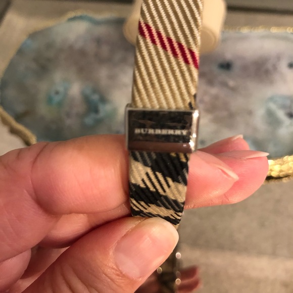 ❤️🖤Burberry Watch🖤❤️ - Picture 5 of 10